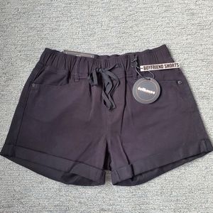 Dollhouse Dylan Pull On Boyfriend Shorts